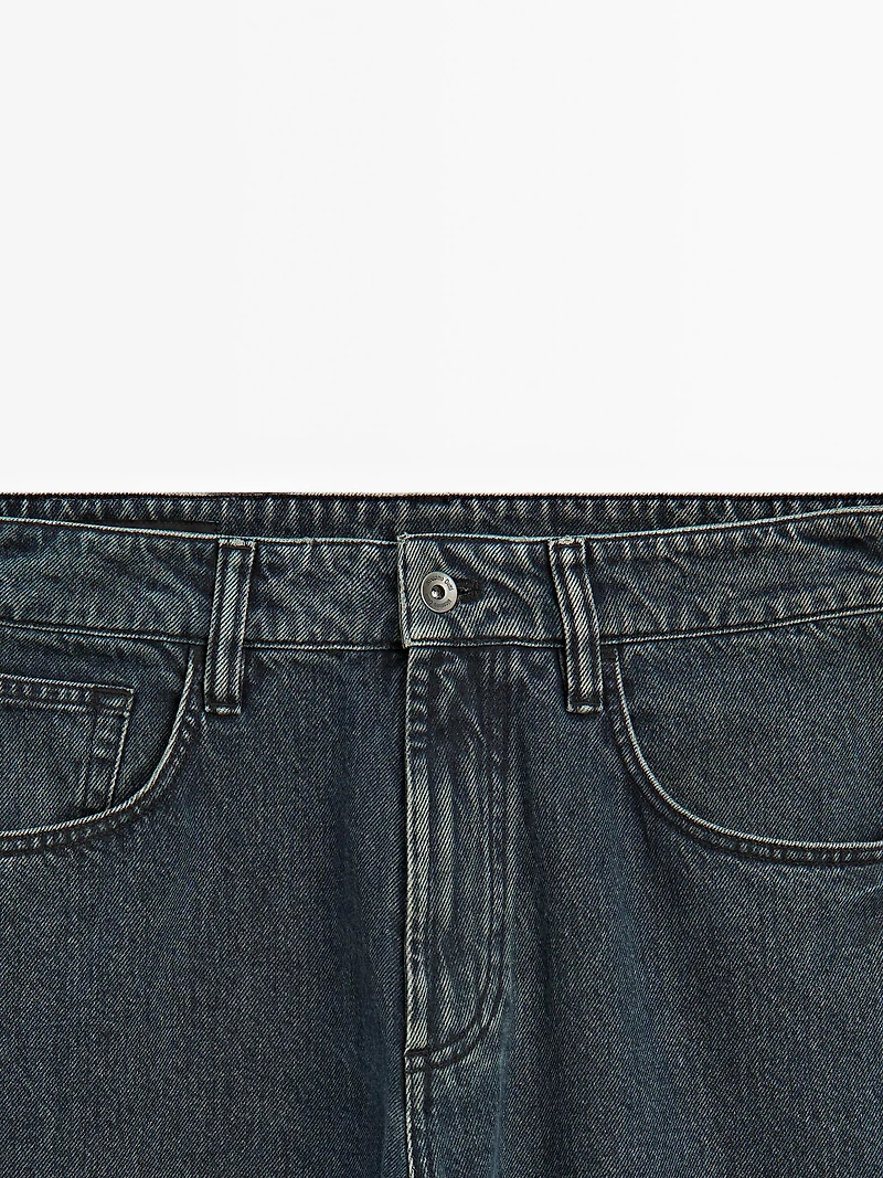 Wide-leg jeans