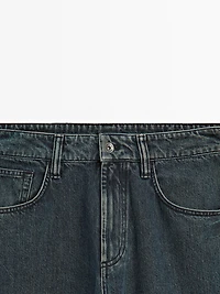 Wide-leg jeans