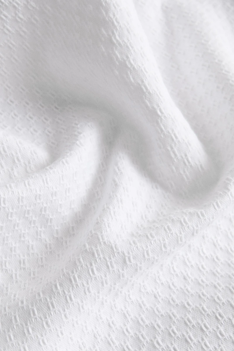EMBOSSED COTTON BEDSPREAD