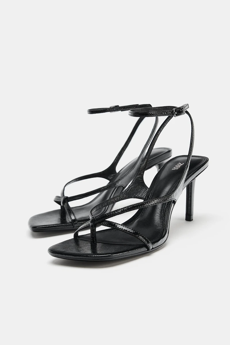 SANDALES EN CUIR À TALONS