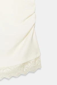 TOP DRAPÉ EN DENTELLE