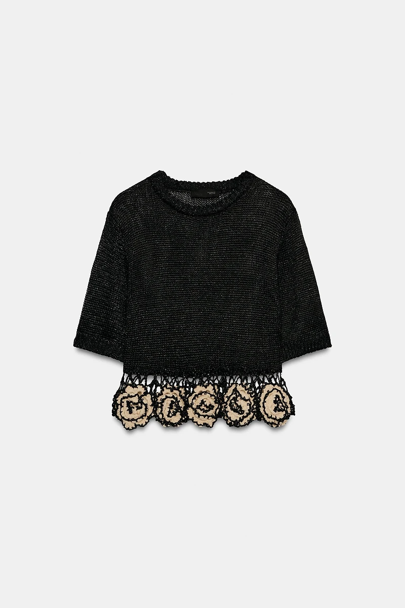 TOP EN MAILLE STRUCTURÉE À FLEURS