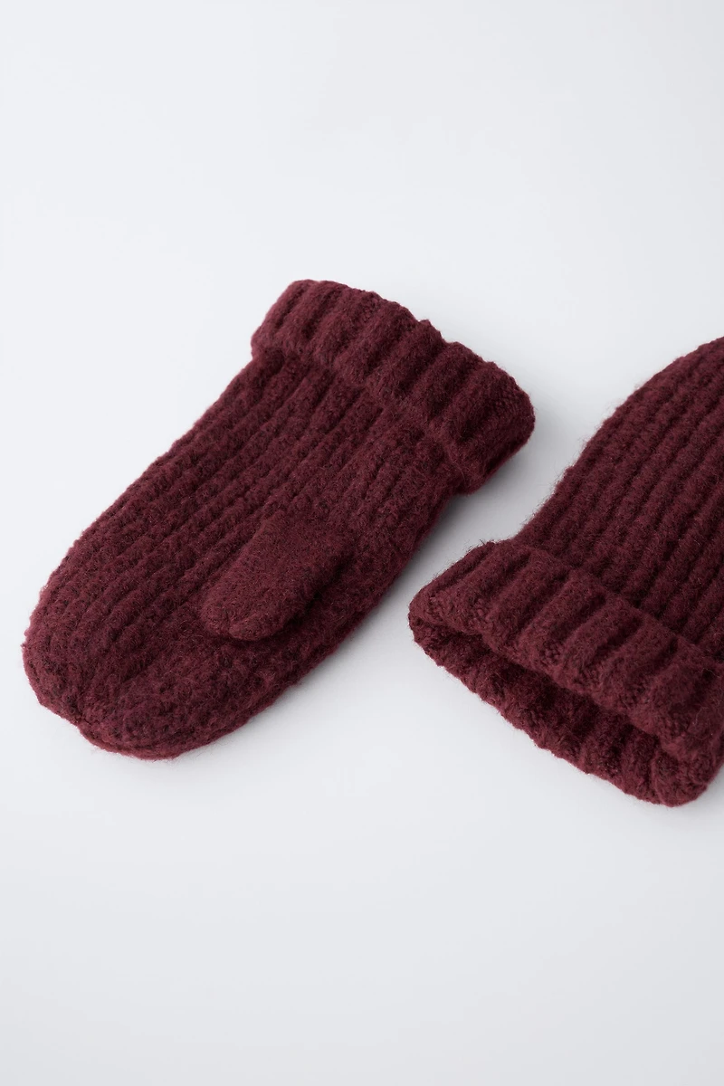 PLAIN KNIT MITTENS