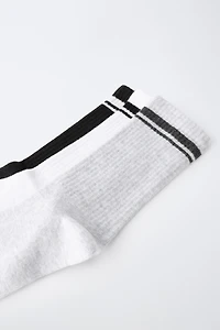 THREE-PACK OF SPORTY STRIPED HIGH SOCKS