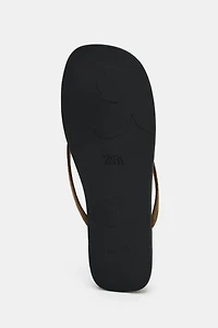 SUEDE FLAT SANDALS