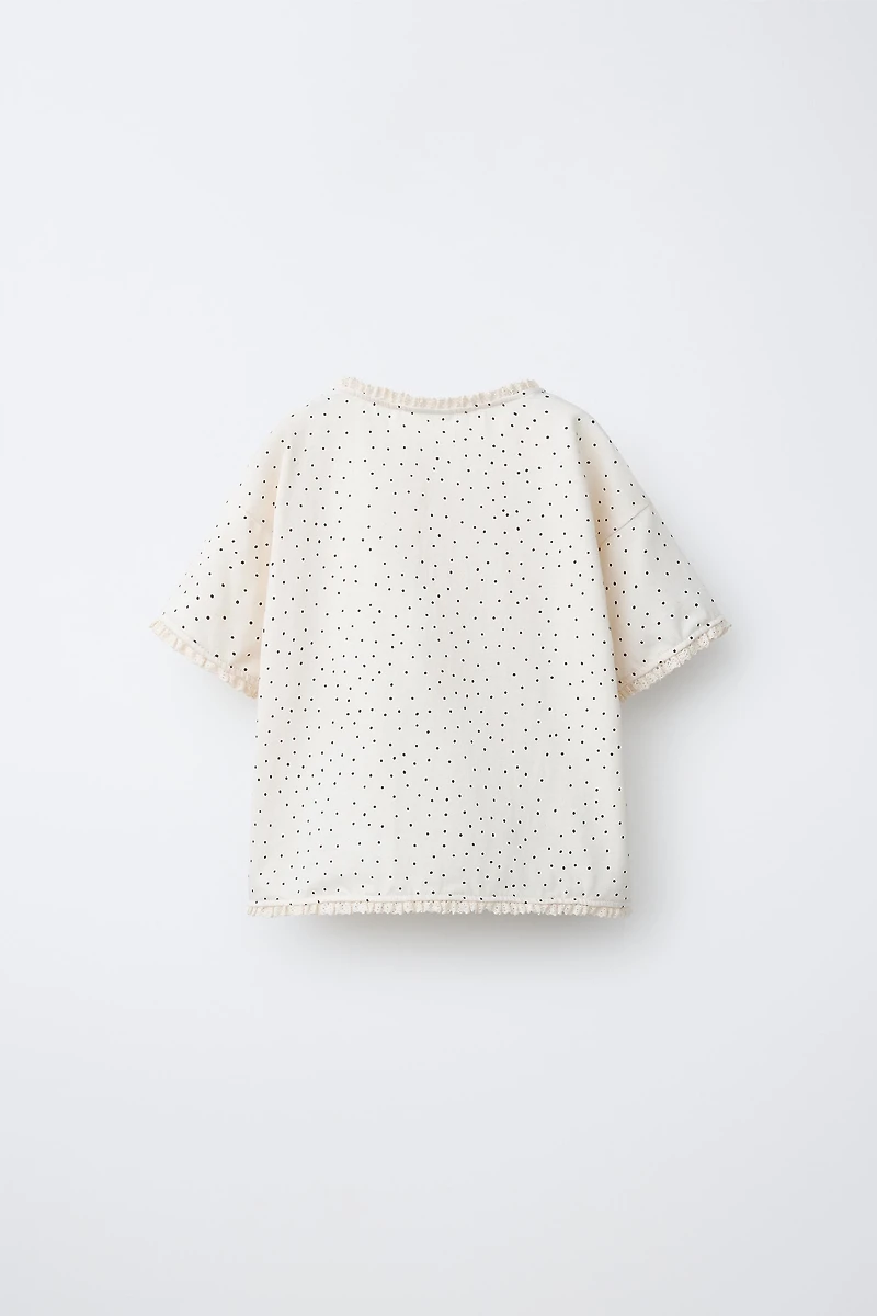T-SHIRT À POIS ET DENTELLE