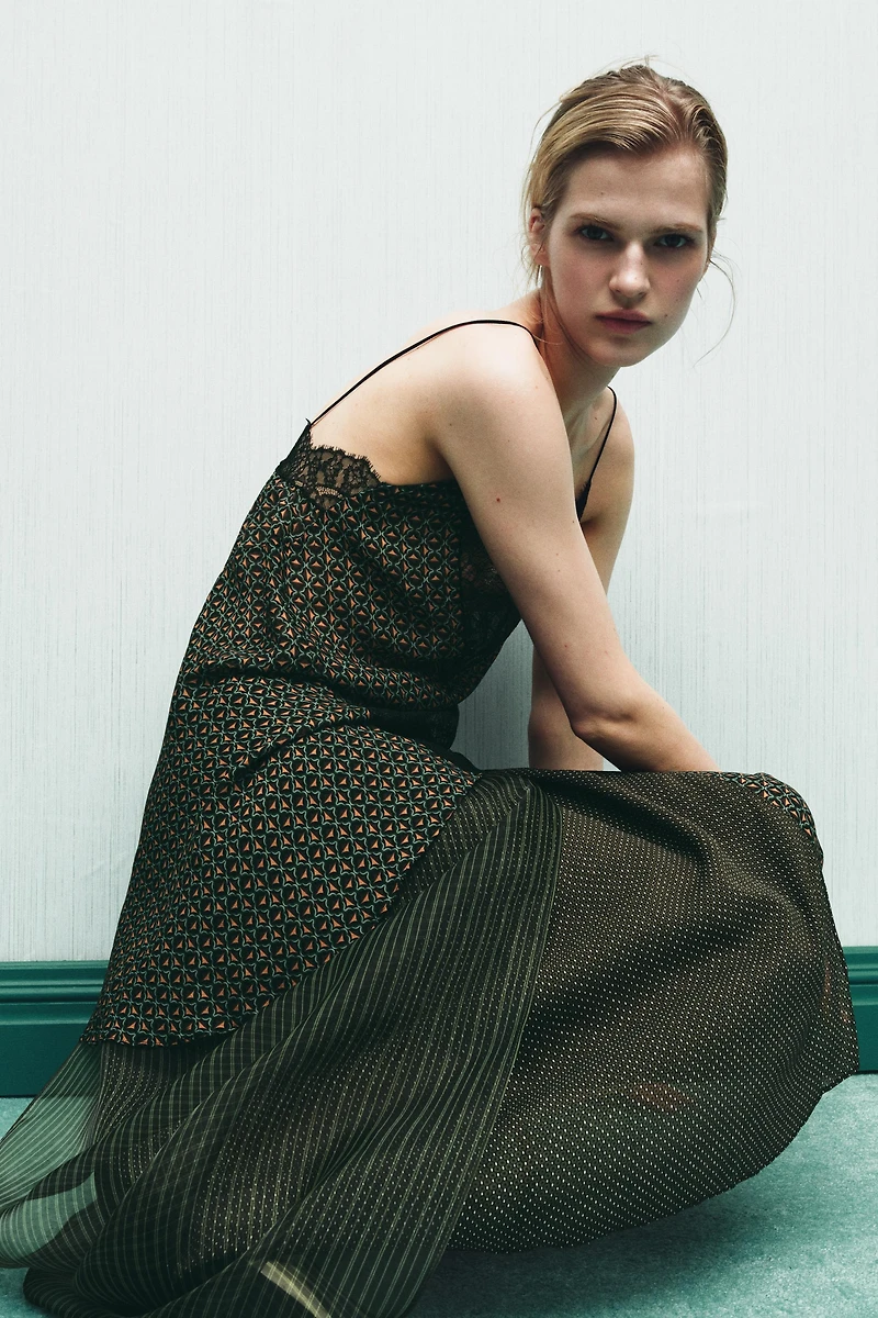 PRINTED 100% VISCOSE ASYMMETRIC LACE TOP