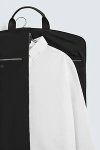 HOUSSE À COSTUME EN NYLON