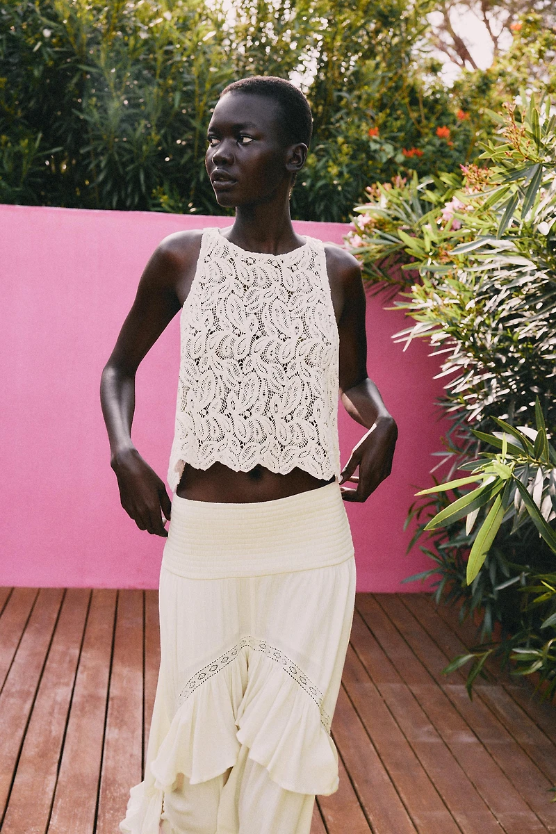CROCHET CROP TOP