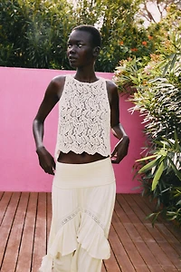 CROCHET CROP TOP