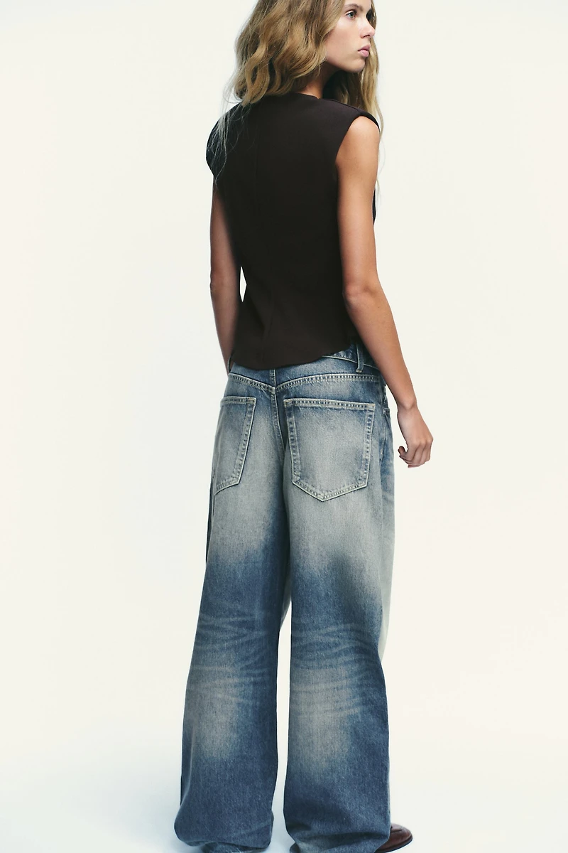 CREPE PEPLUM SHOULDER PAD TOP