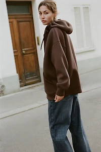 HOODIE WITH DRAWSTRINGS