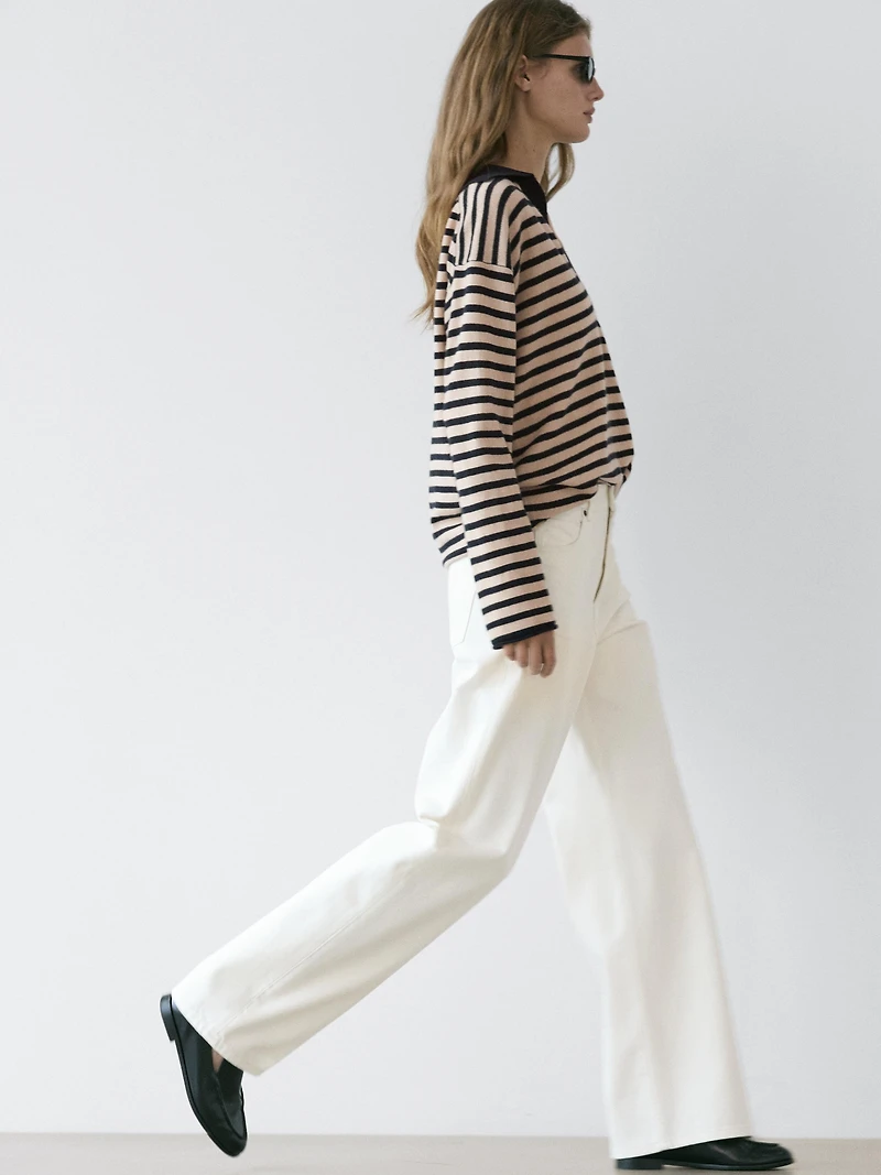 Pull maille à rayures et col en V