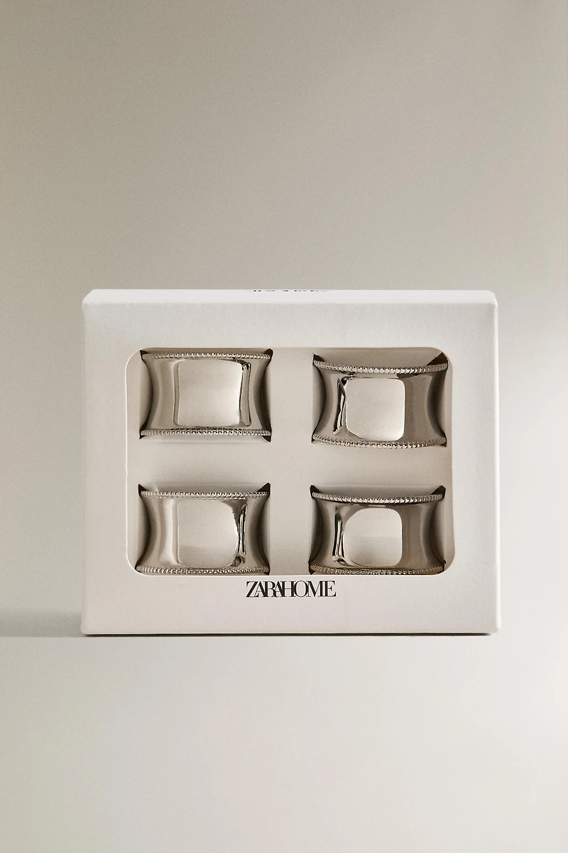 LOT DE RONDS DE SERVIETTE RONDS EN ACIER (LOT DE 4)