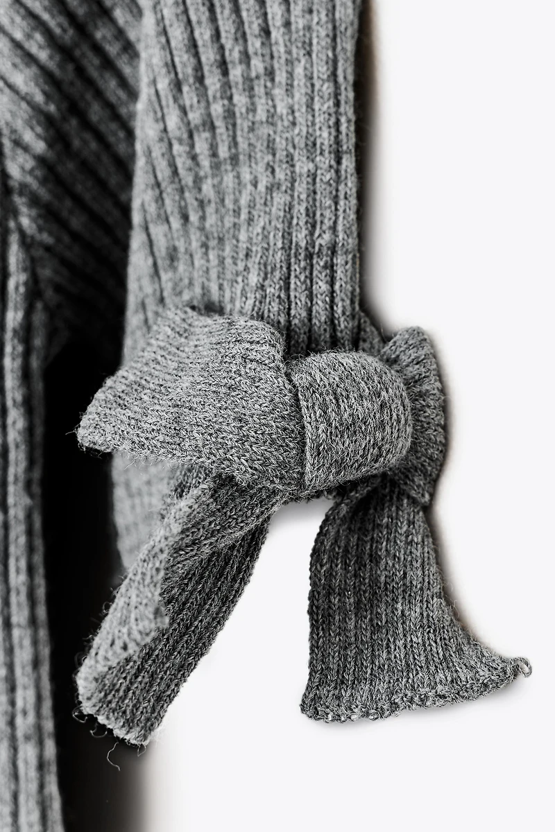 RIBBED KNIT SWEATER WITH BOWS