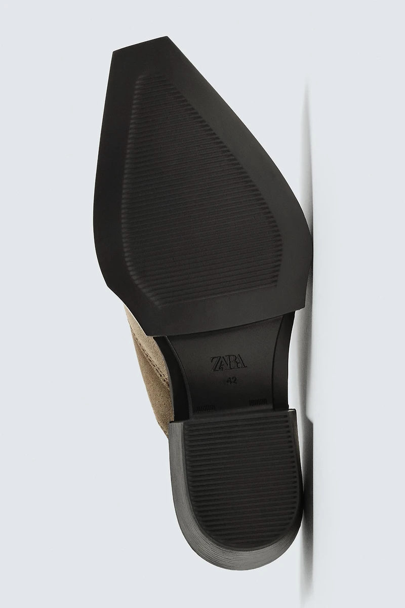 LEATHER CLOGS