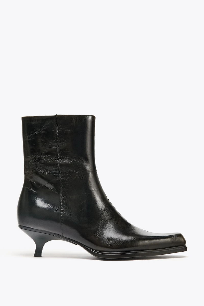 LEATHER KITTEN HEEL ANKLE BOOTS