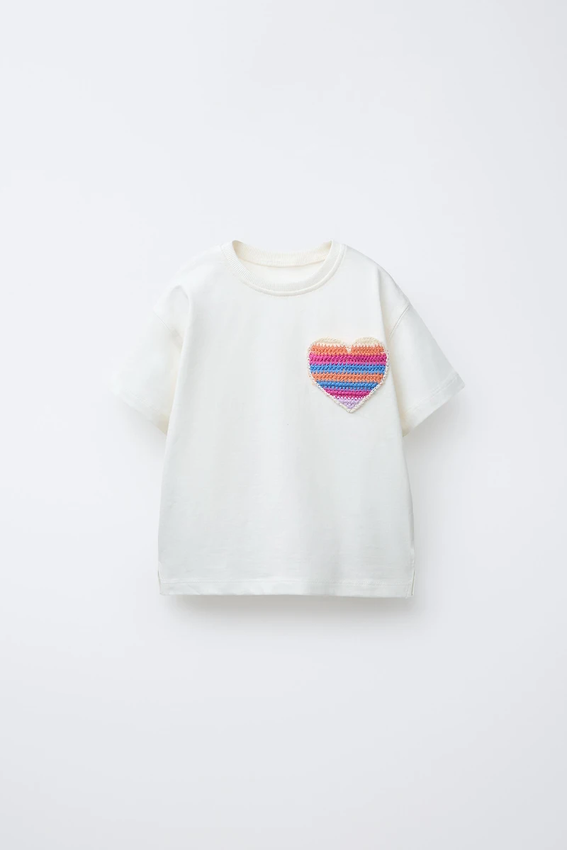 CROCHET HEART POCKET T-SHIRT
