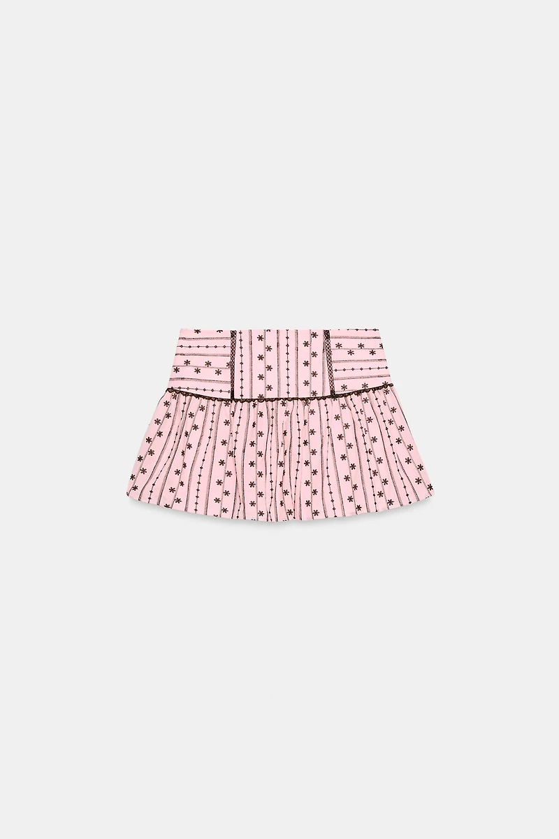 EMBROIDERED SKORT