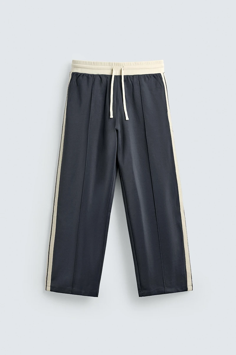 WIDE FIT JOGGER PANTS WITH STRIPES