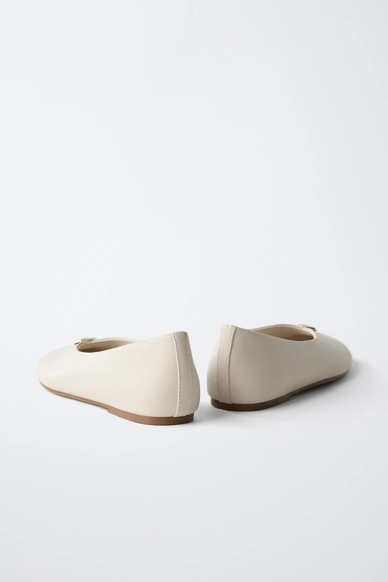 BALLET FLATS WITH METALLIC DETAIL