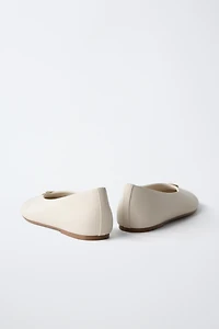 BALLET FLATS WITH METALLIC DETAIL