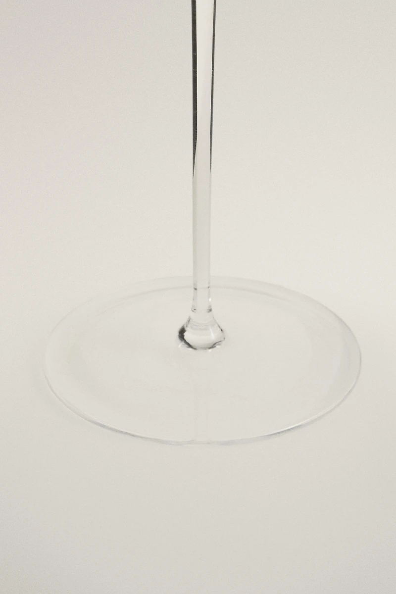 LINED GLASS COCKTAIL COUPE