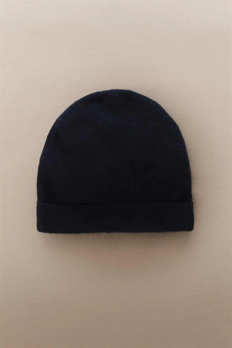 CASHMERE BABY HAT