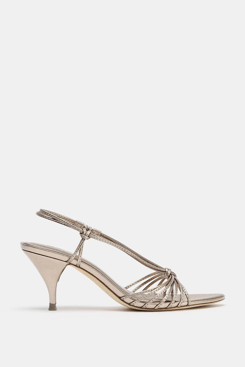 KNOT STRAP LEATHER SANDALS