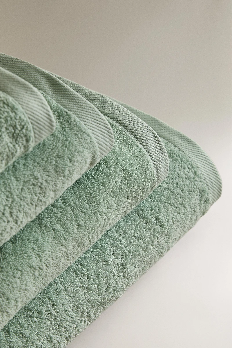 PLAIN COTTON TERRY BATH TOWEL (500 GSM)