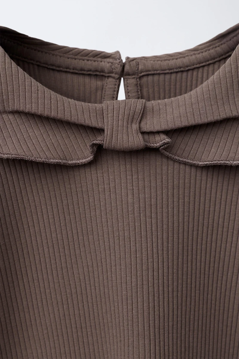 T-SHIRT CÔTELÉ COL CLAUDINE