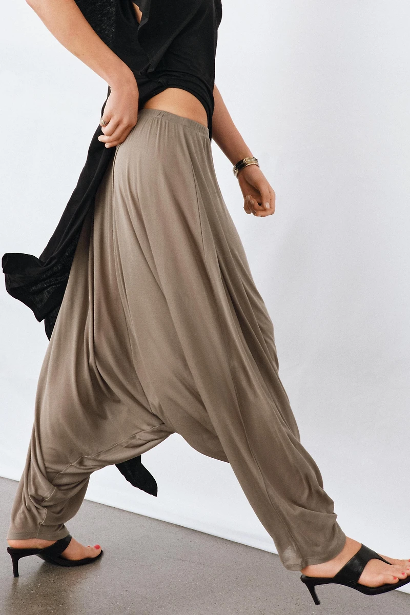 FLOWY PANTS