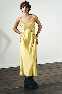 ROBE MIDI SATINÉE DENTELLE