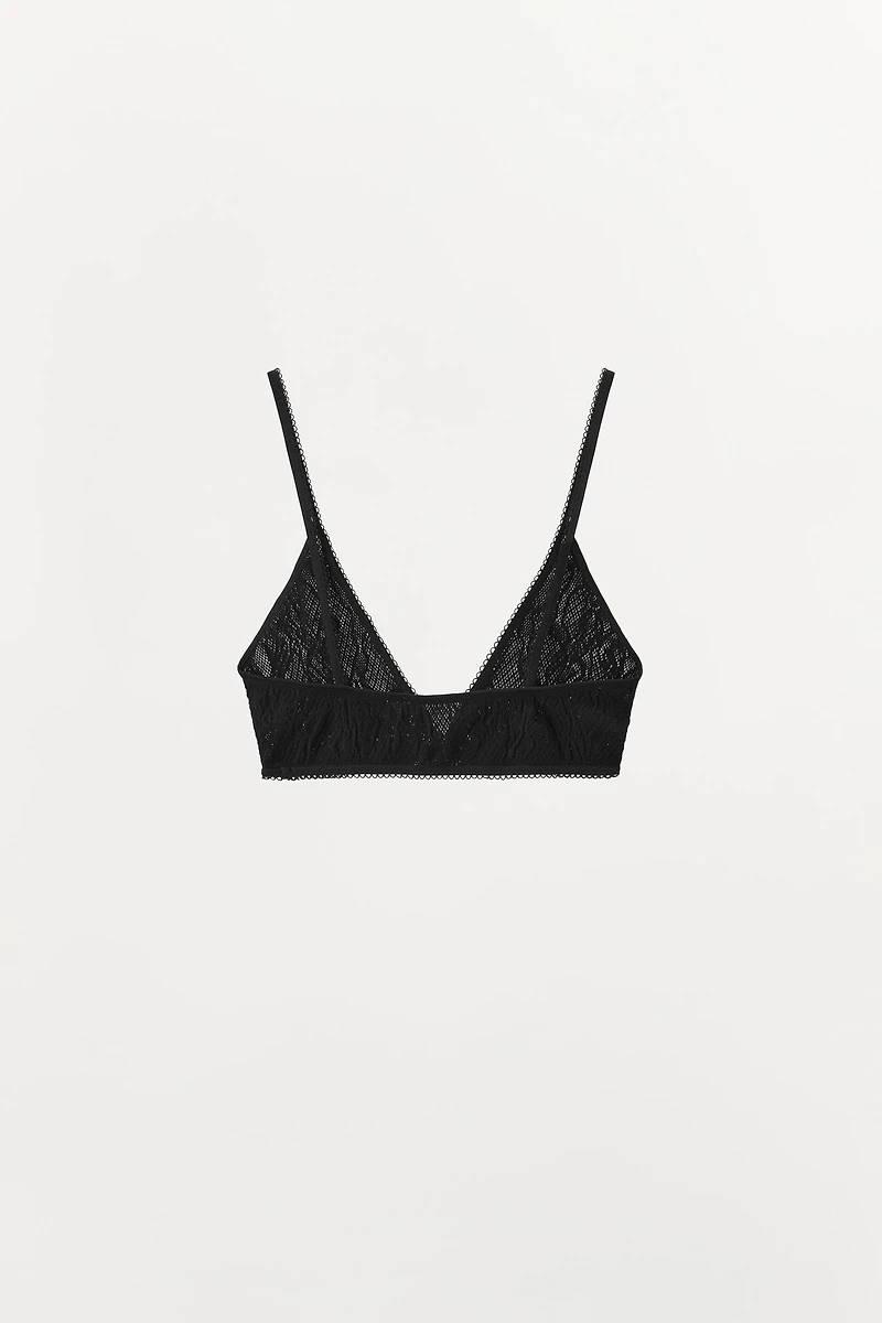 SEAMLESS LACE BRALETTE