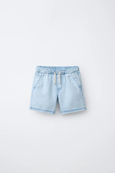 SHORT EN DENIM ÉTIQUETTE