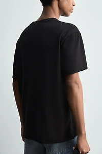 LIGHTWEIGHT T-SHIRT WITH IRREGULAR FINISH