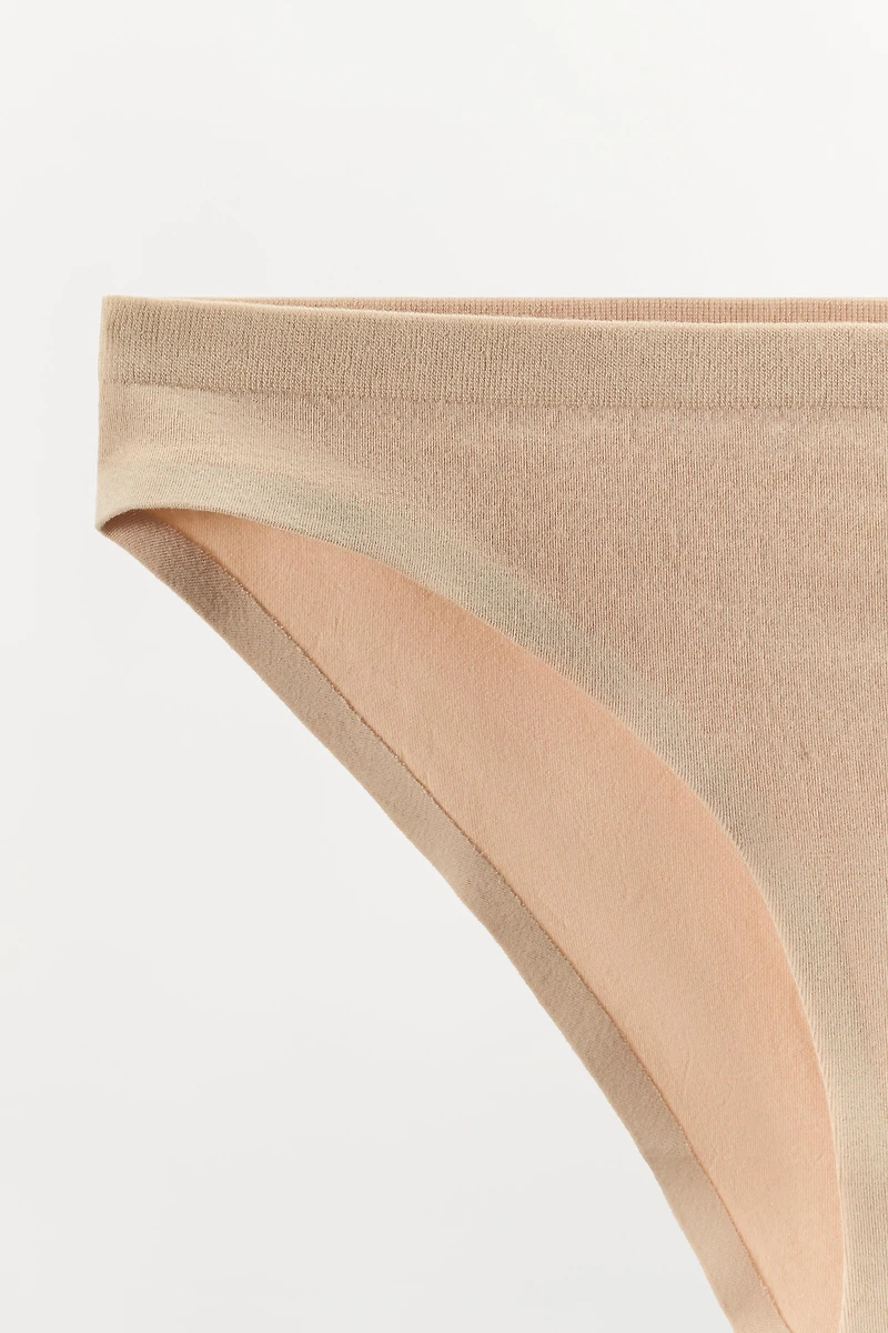 SEAMLESS PANTIES