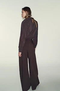 WIDE LEG BELTED PANTS