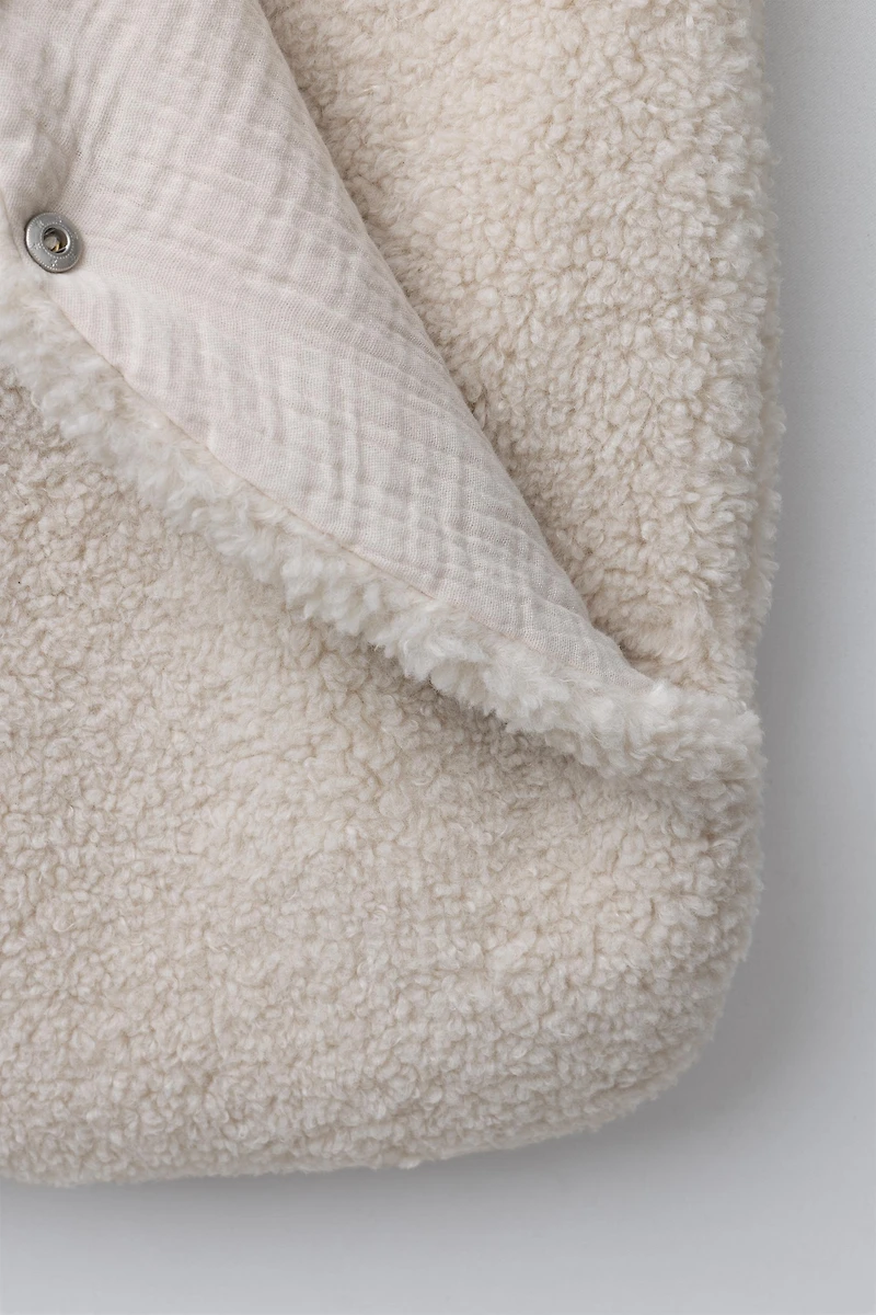 FLEECE BABY CARRIER