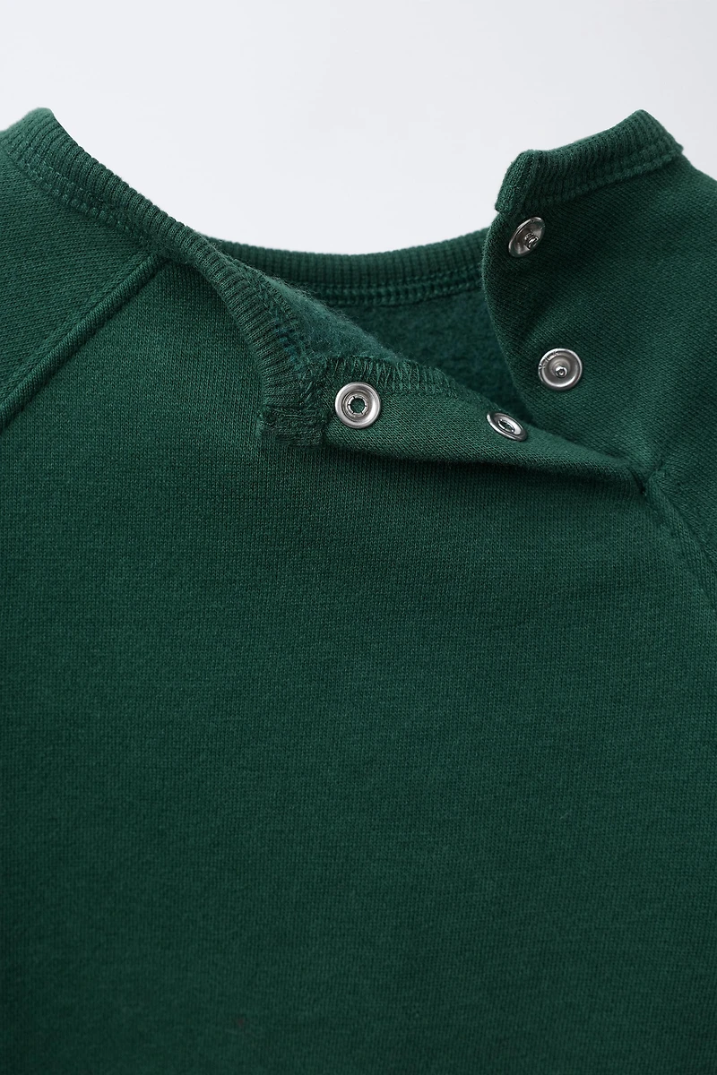 TERRY PATCH SWEATSHIRT AND JOGGER PANTS SET