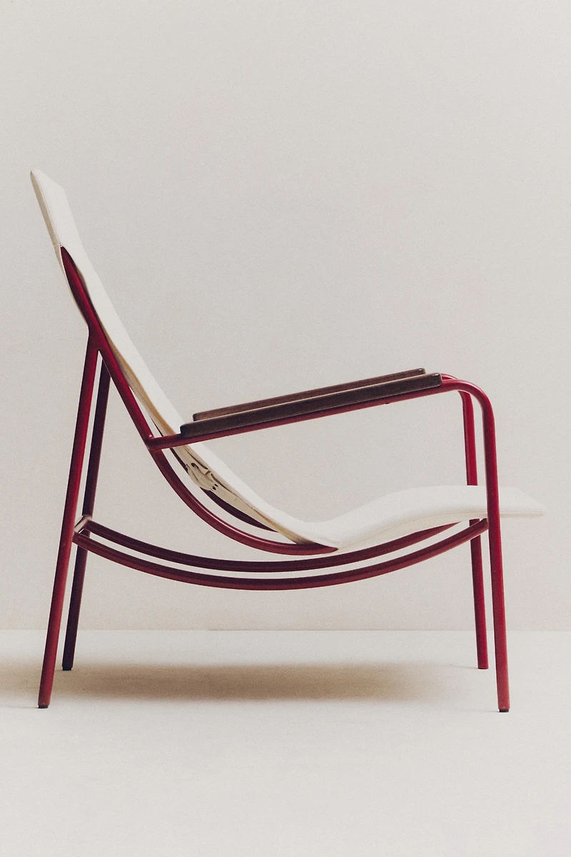 CHAISE STRUCTURE MÉTALLIQUE COULEUR