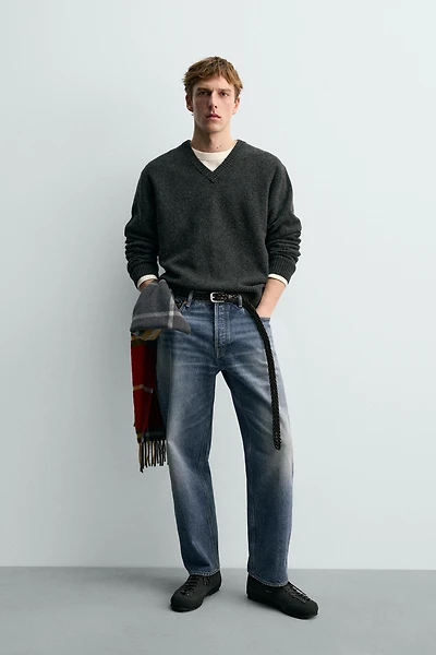 WOOL V-NECK JUMPER AARON LEVINE X ZARA