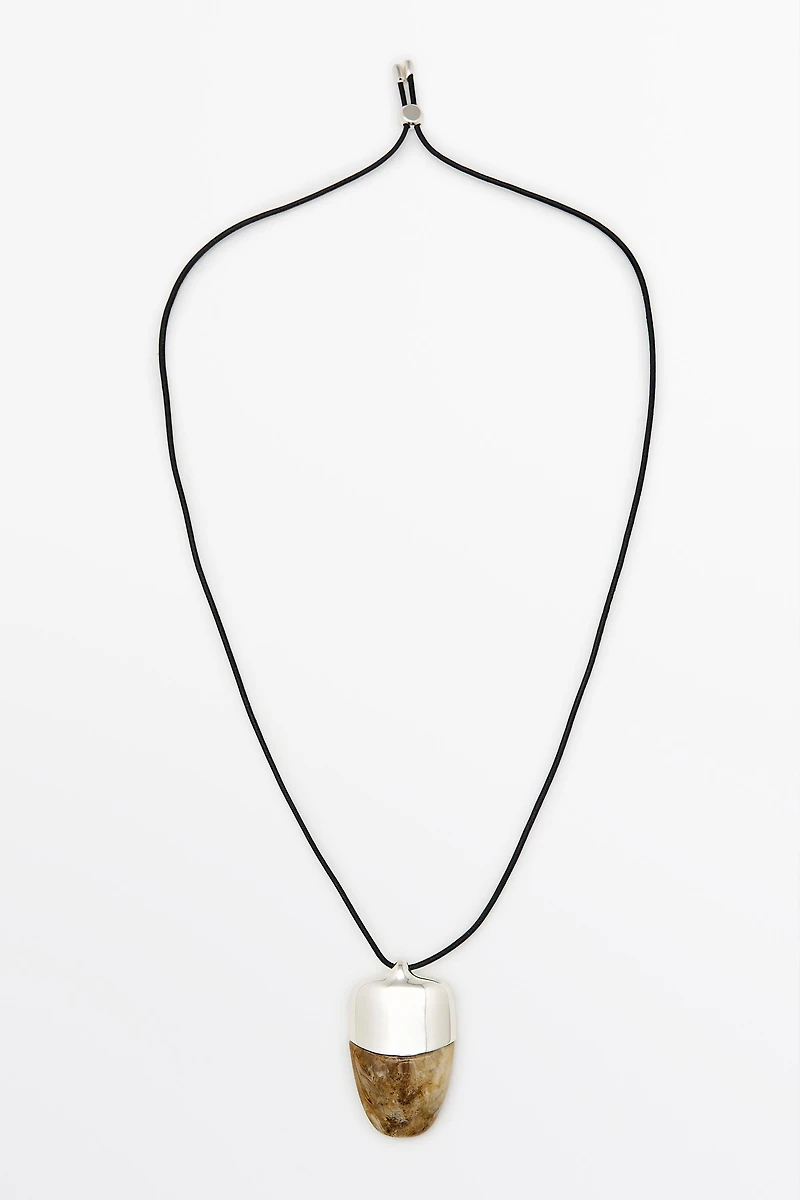 Marbled pendant necklace