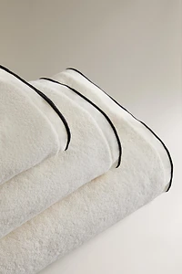 VELOUR OVERLOCK BATH TOWEL