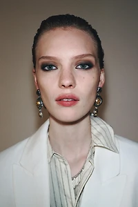 TEXTURED JEWEL TRIPLE EARRINGS