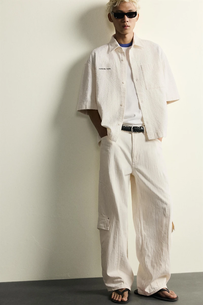 SURCHEMISE COUPE BOXY TEXTURÉE BRODÉE