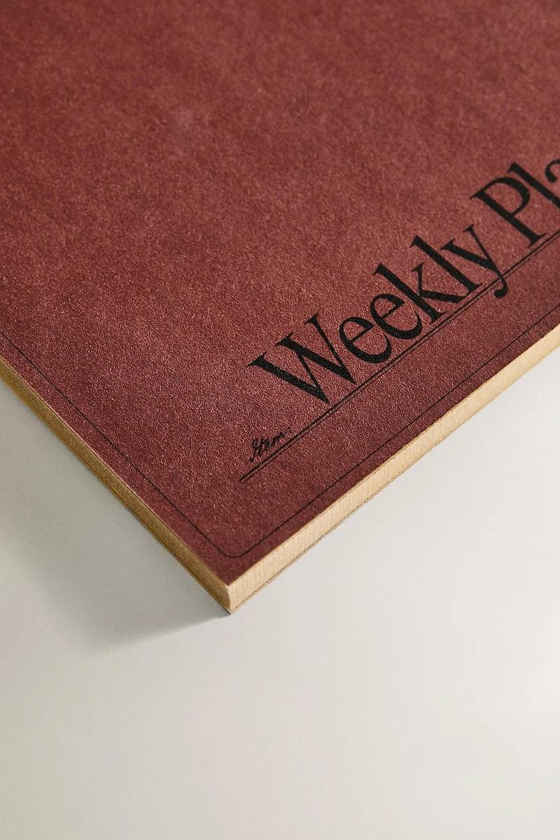 WEEKLY PLANNER WITH GOLD RIMS