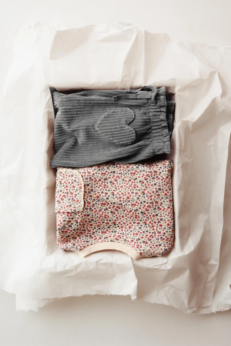 FLORAL SWEATSHIRT WITH LACE POCKET