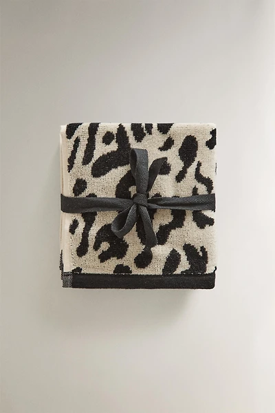 PACK OF ANIMAL PRINT VELOUR HAND TOWELS (PACK OF 3)