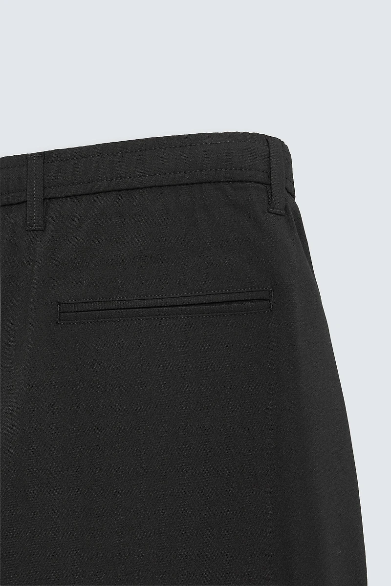 SLIM FIT STRETCH PANTS